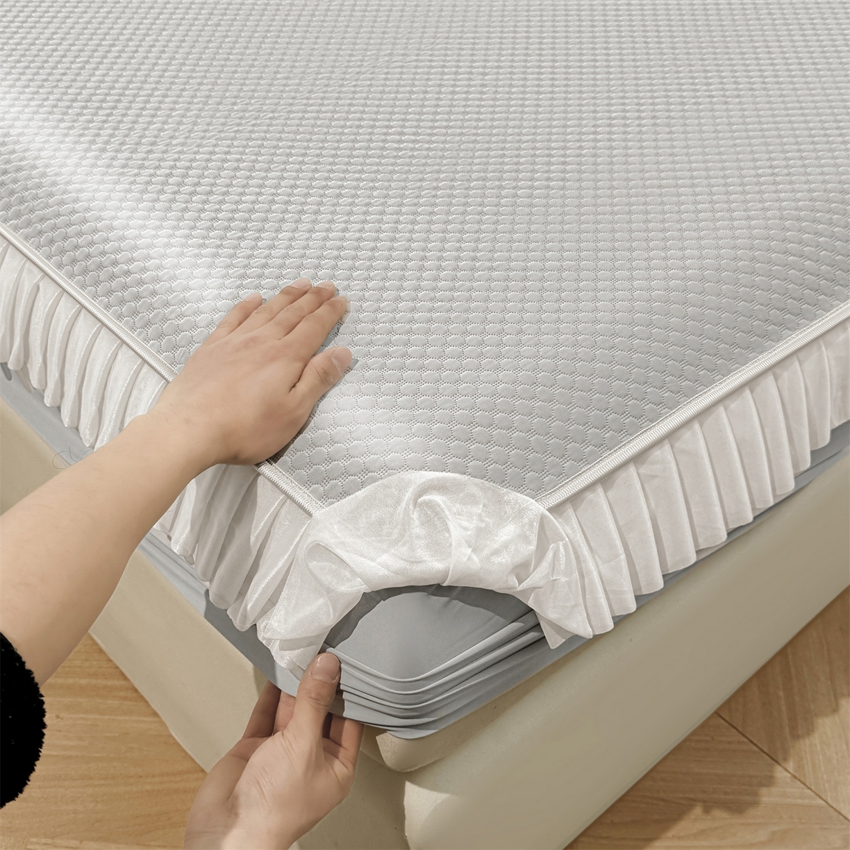 91家纺网 家纺一手货源 找家纺 雯豆家纺 2026新款A类凉感丝花边床笠款凉席席子凉席 凉感丝花边床笠-淡雅灰