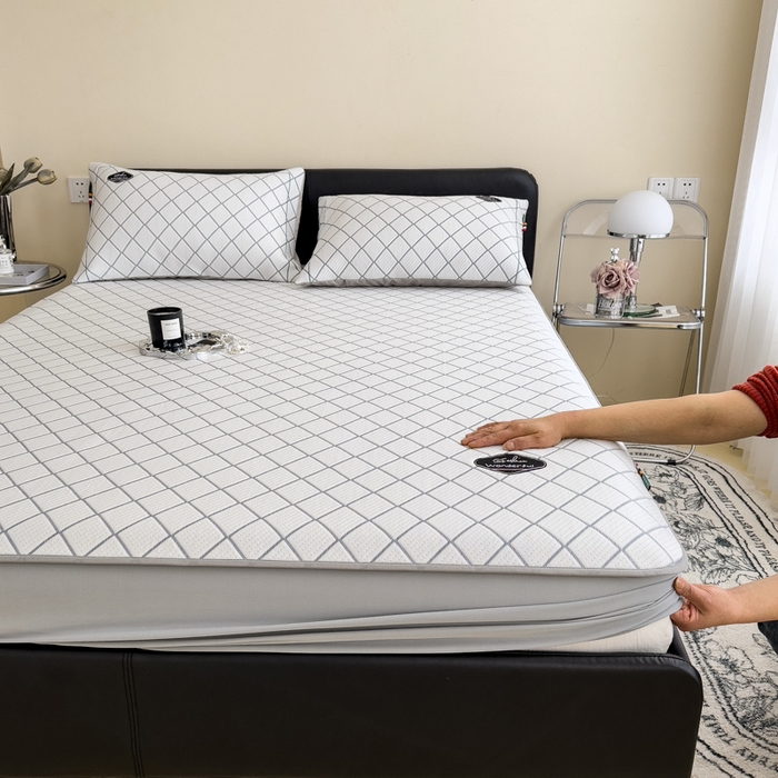 91家纺网 家纺一手货源 找家纺 印季家纺 2026新款轻奢简约凉感丝泡泡席-格调凉席（床席款） 藏蓝