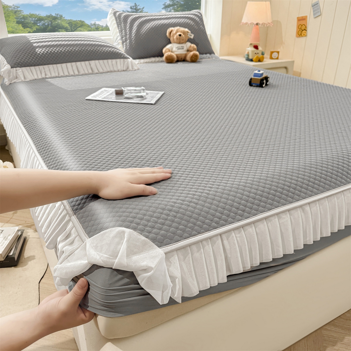 91家纺网 家纺一手货源 找家纺 雯豆家纺 2026新款A类凉感丝花边床笠款凉席席子凉席 凉感丝花边床笠-轻奢灰