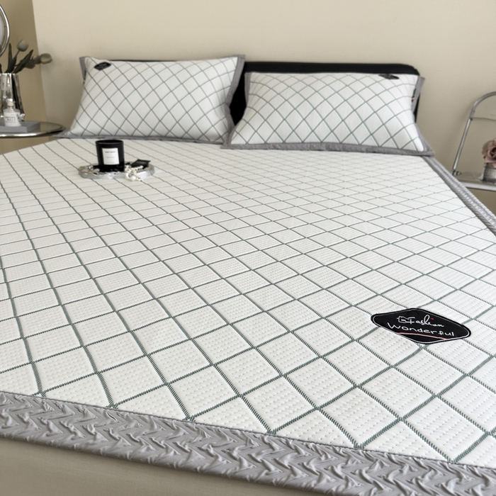 91家纺网 家纺一手货源 找家纺 印季家纺 2026新款轻奢简约凉感丝泡泡席-格调凉席（床席款） 墨绿