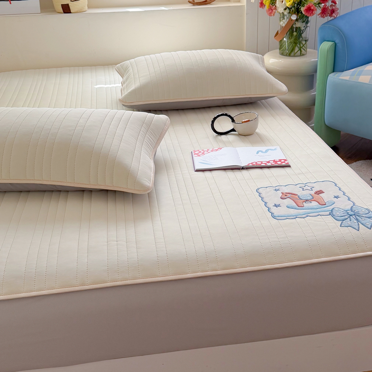 91家纺网 家纺一手货源 找家纺 TT.one 塔塔家居 2026新款A类夏日裸感凉感夏凉垫--小马系列 小马-奶昔黄