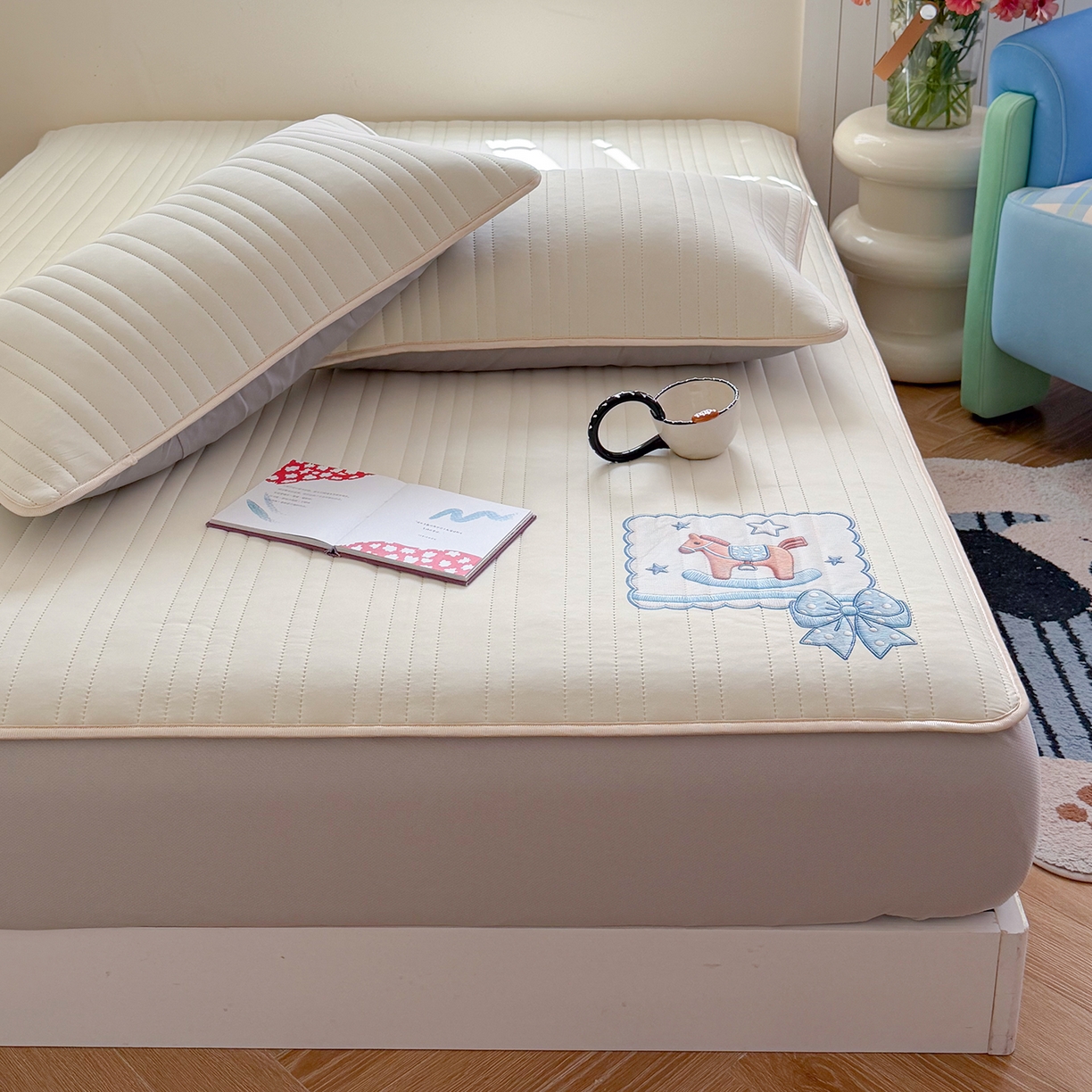 91家纺网 家纺一手货源 找家纺 TT.one 塔塔家居 2026新款A类夏日裸感凉感夏凉垫--小马系列 小马-奶昔黄