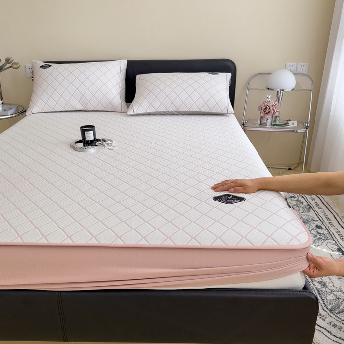 91家纺网 家纺一手货源 找家纺 印季家纺 2026新款轻奢简约凉感丝泡泡席-格调凉席（床笠款） 浅粉