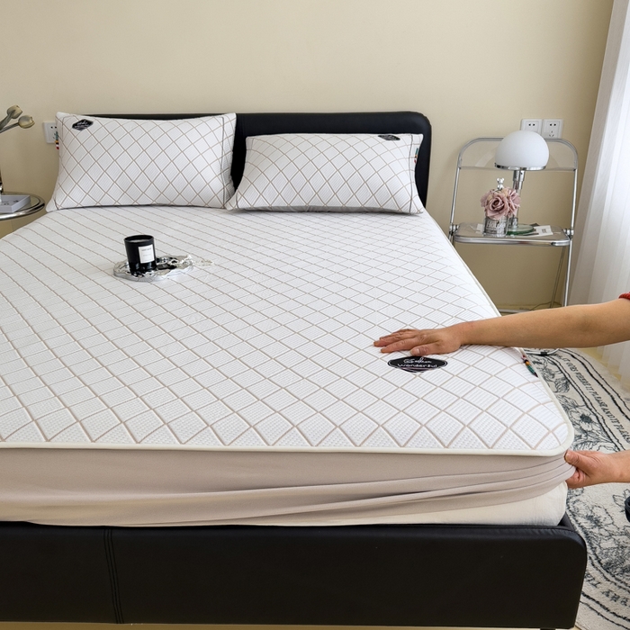 91家纺网 家纺一手货源 找家纺 印季家纺 2026新款轻奢简约凉感丝泡泡席-格调凉席（床笠款） 米黄