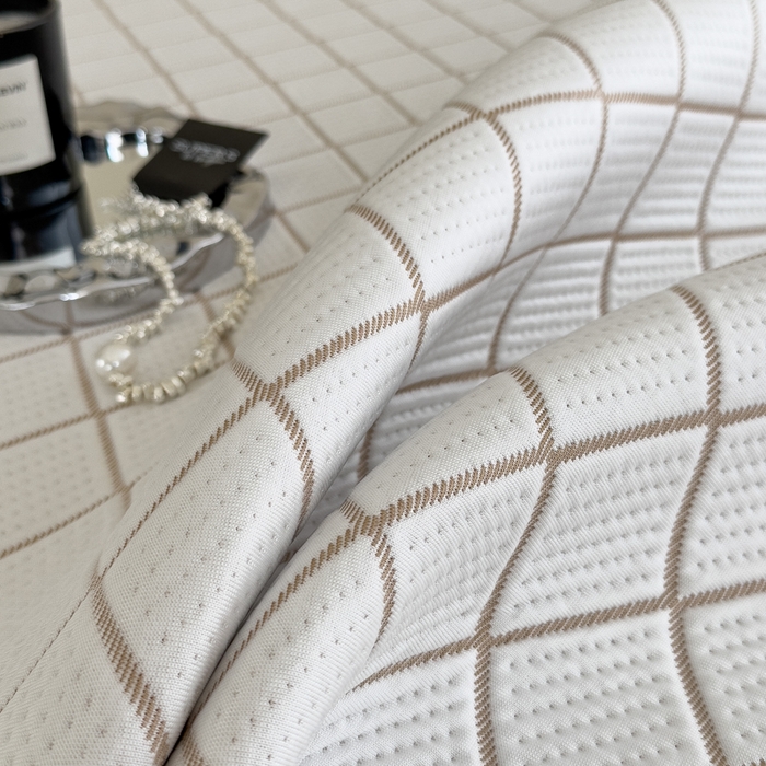 91家纺网 家纺一手货源 找家纺 印季家纺 2026新款轻奢简约凉感丝泡泡席-格调凉席（床笠款） 米黄