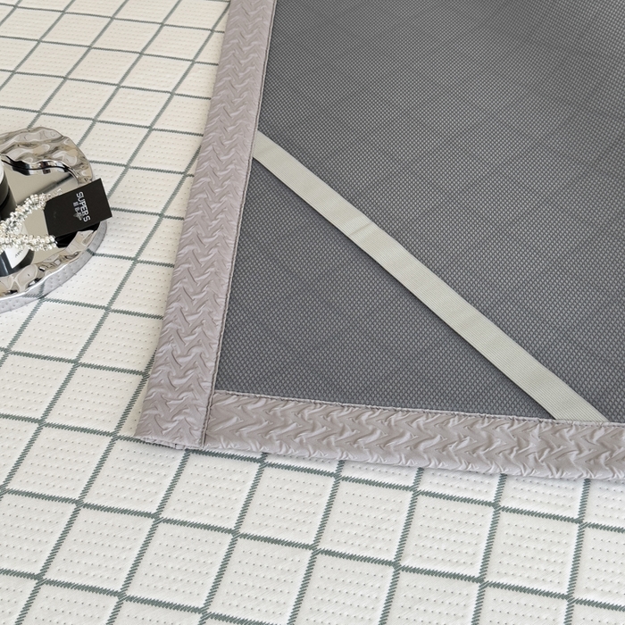 91家纺网 家纺一手货源 找家纺 印季家纺 2026新款轻奢简约凉感丝泡泡席-格调凉席（床笠款） 墨绿