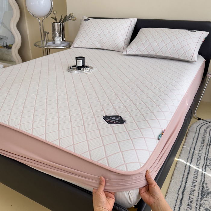 91家纺网 家纺一手货源 找家纺 印季家纺 2026新款轻奢简约凉感丝泡泡席-格调凉席（床笠款） 浅粉