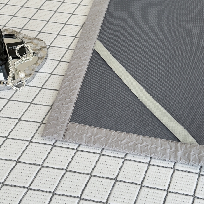 91家纺网 家纺一手货源 找家纺 印季家纺 2026新款轻奢简约凉感丝泡泡席-格调凉席（床笠款） 银灰