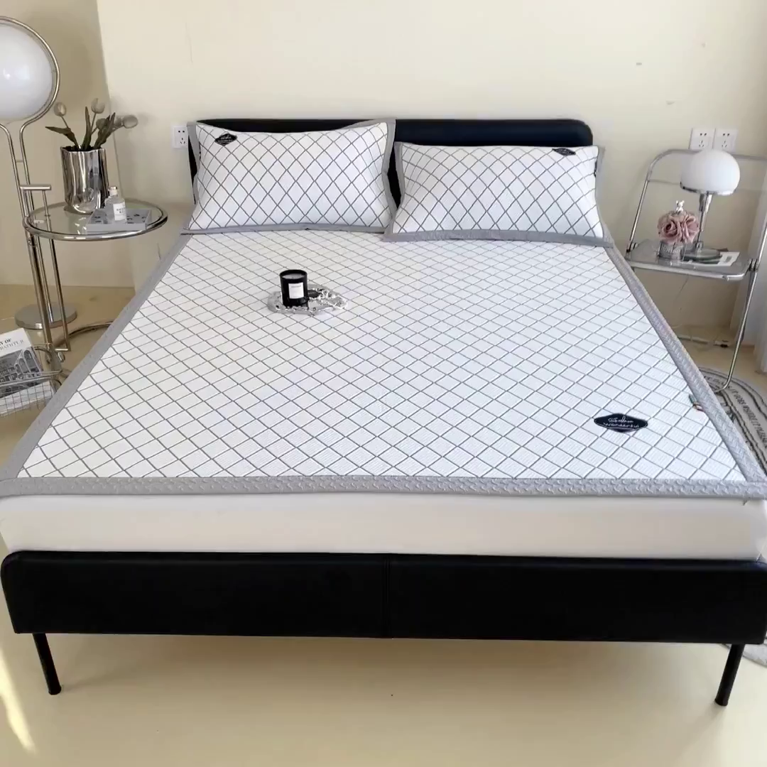 91家纺网 家纺一手货源 找家纺 印季家纺 2026新款轻奢简约凉感丝泡泡席-格调凉席（床笠款） 银灰