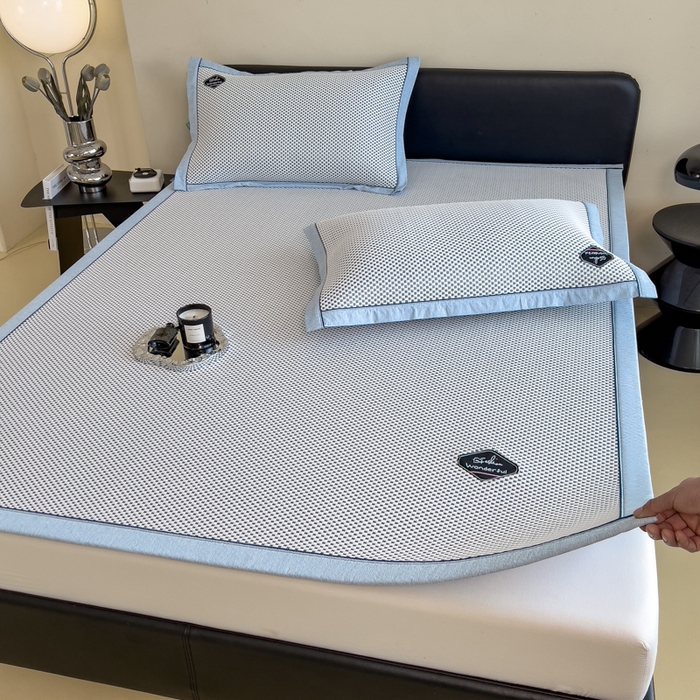 91家纺网 家纺一手货源 找家纺 印季家纺 2026新款凉感系列-华夫格凉感丝软席（床席款） 藏蓝