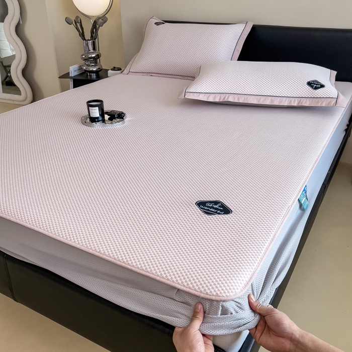 91家纺网 家纺一手货源 找家纺 印季家纺 2026新款凉感系列-华夫格凉感丝软席（床席款） 浅粉