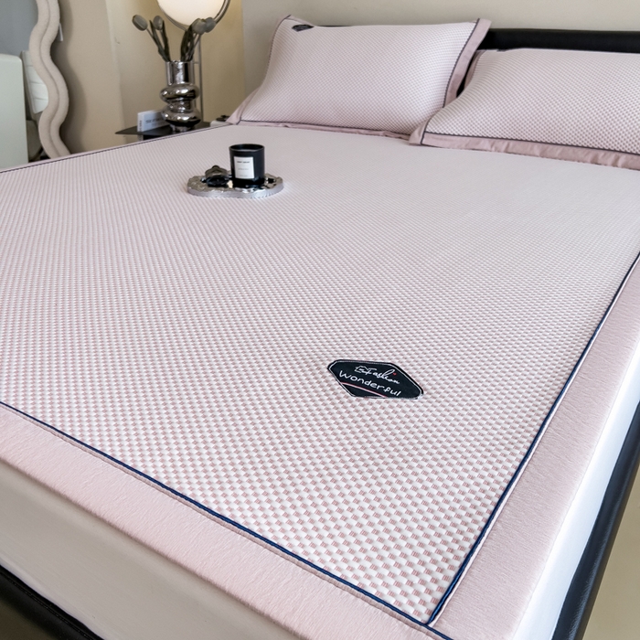 91家纺网 家纺一手货源 找家纺 印季家纺 2026新款凉感系列-华夫格凉感丝软席（床席款） 浅粉