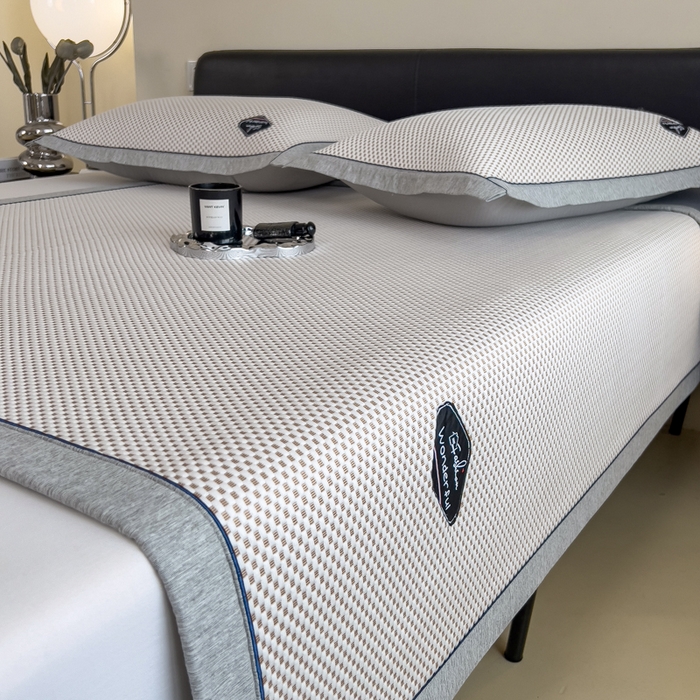 91家纺网 家纺一手货源 找家纺 印季家纺 2026新款凉感系列-华夫格凉感丝软席（床笠款） 米黄