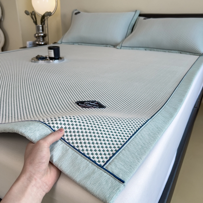 91家纺网 家纺一手货源 找家纺 印季家纺 2026新款凉感系列-华夫格凉感丝软席（床笠款） 墨绿