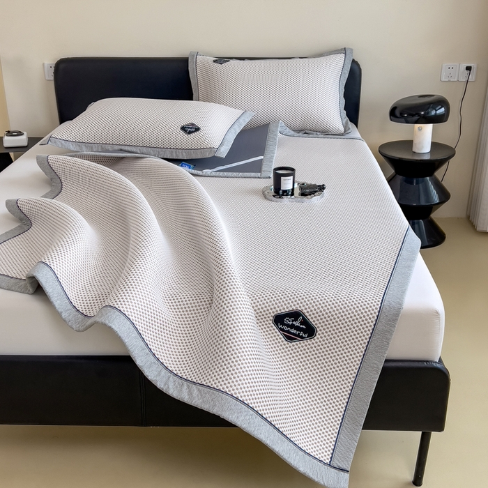 91家纺网 家纺一手货源 找家纺 印季家纺 2026新款凉感系列-华夫格凉感丝软席（床笠款） 米黄