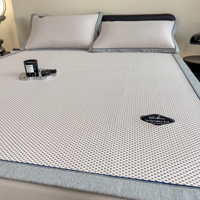 91家纺网 家纺一手货源 找家纺 印季家纺 2026新款凉感系列-华夫格凉感丝软席（床笠款） 米黄