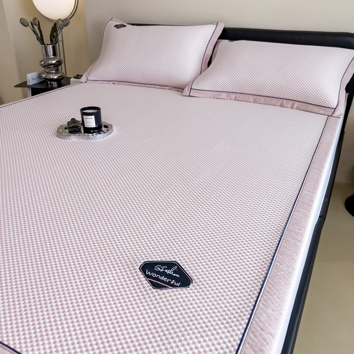 91家纺网 家纺一手货源 找家纺 印季家纺 2026新款凉感系列-华夫格凉感丝软席（床笠款） 浅粉