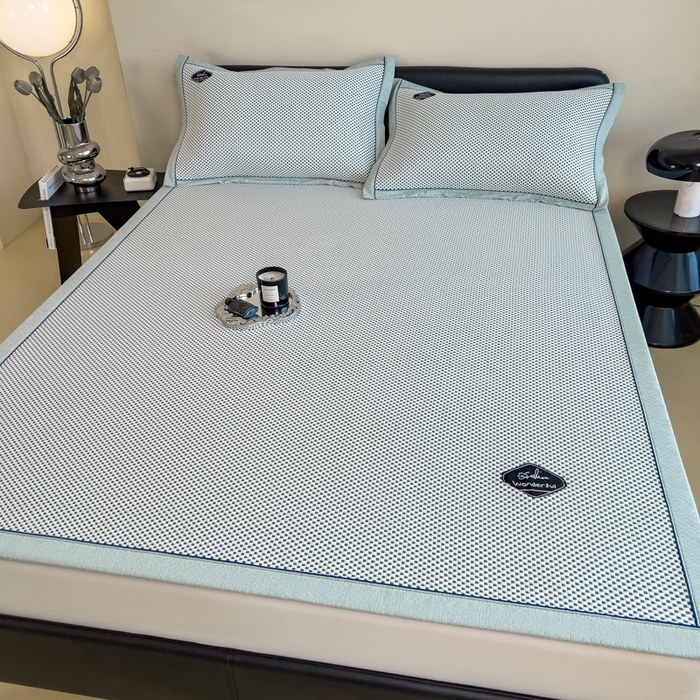 91家纺网 家纺一手货源 找家纺 印季家纺 2026新款凉感系列-华夫格凉感丝软席（床笠款） 墨绿