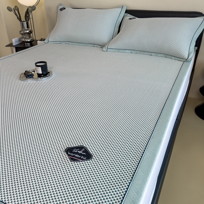 91家纺网 家纺一手货源 找家纺 印季家纺 2026新款凉感系列-华夫格凉感丝软席（床笠款） 墨绿