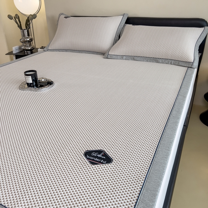 91家纺网 家纺一手货源 找家纺 印季家纺 2026新款凉感系列-华夫格凉感丝软席（床笠款） 米黄