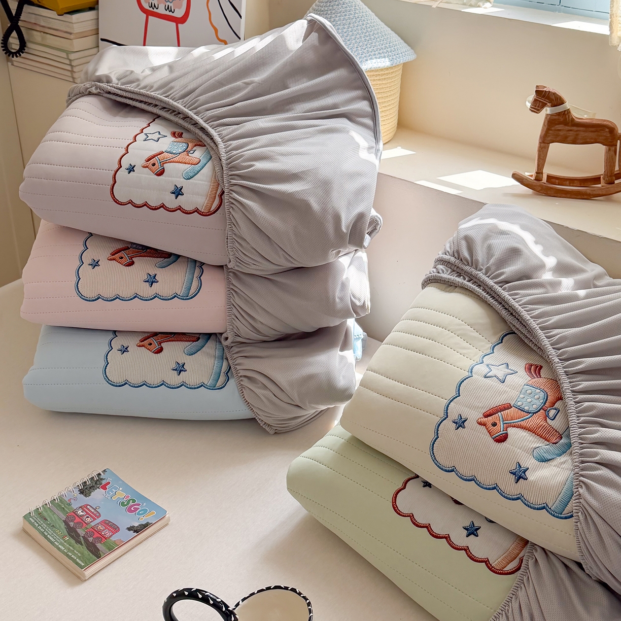 91家纺网 家纺一手货源 找家纺 TT.one 塔塔家居 2026新款A类夏日裸感凉感夏凉垫--小马系列 组合