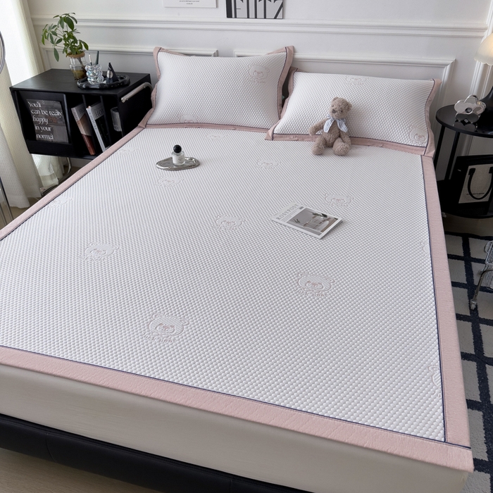 91家纺网 家纺一手货源 找家纺 印季家纺 2026新款凉感系列-卡通凉感丝泡泡软席（床席款） 小熊-粉