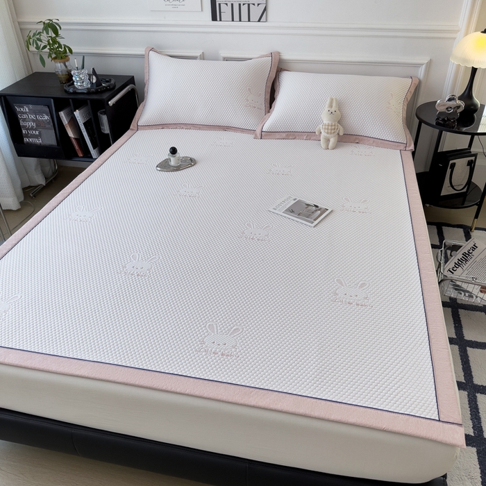 91家纺网 家纺一手货源 找家纺 印季家纺 2026新款凉感系列-卡通凉感丝泡泡软席（床席款） 兔子-粉