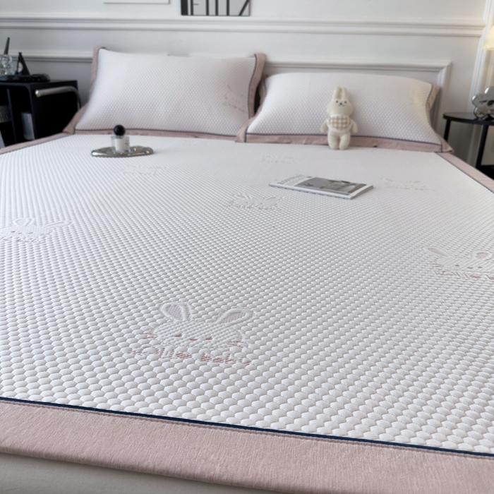 91家纺网 家纺一手货源 找家纺 印季家纺 2026新款凉感系列-卡通凉感丝泡泡软席（床席款） 兔子-粉