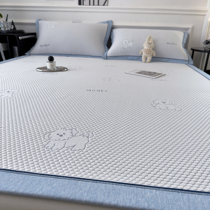 91家纺网 家纺一手货源 找家纺 印季家纺 2026新款凉感系列-卡通凉感丝泡泡软席（床席款） 小狗-蓝