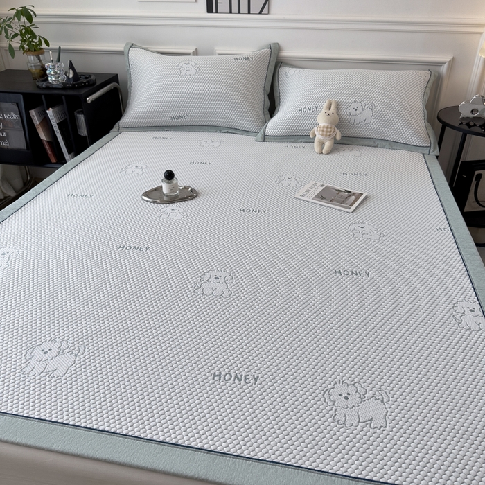 91家纺网 家纺一手货源 找家纺 印季家纺 2026新款凉感系列-卡通凉感丝泡泡软席（床席款） 小狗-绿