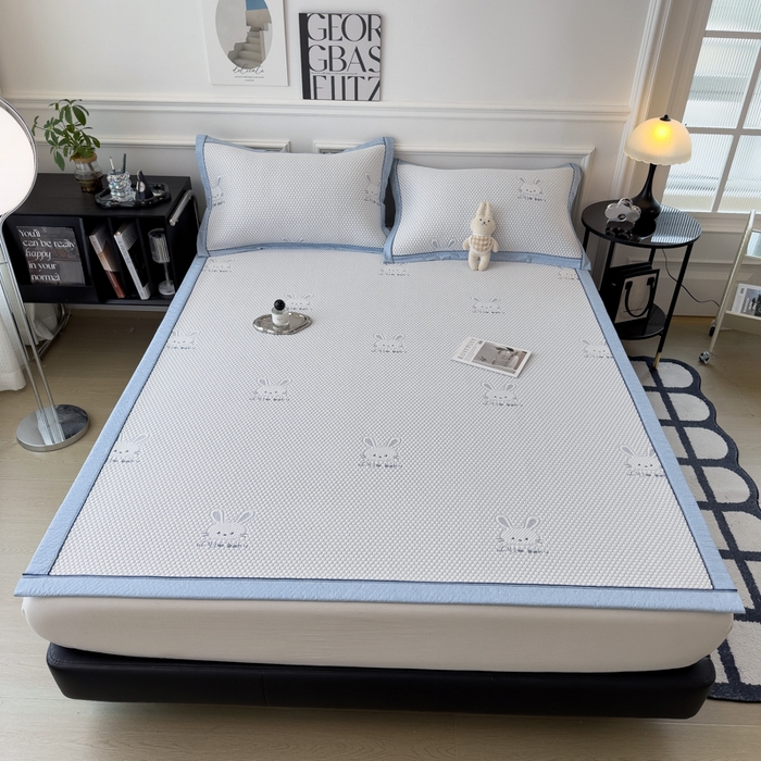 91家纺网 家纺一手货源 找家纺 印季家纺 2026新款凉感系列-卡通凉感丝泡泡软席（床席款） 兔子-蓝