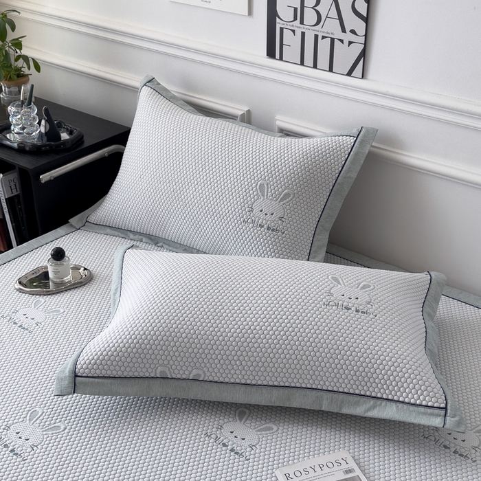 91家纺网 家纺一手货源 找家纺 印季家纺 2026新款凉感系列-卡通凉感丝泡泡软席（床席款） 兔子-绿