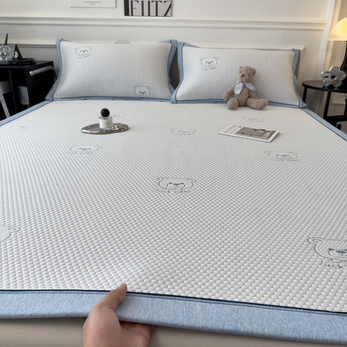 印季家纺 2026新款凉感系列-卡通凉感丝泡泡软席（床席款） 小熊-蓝