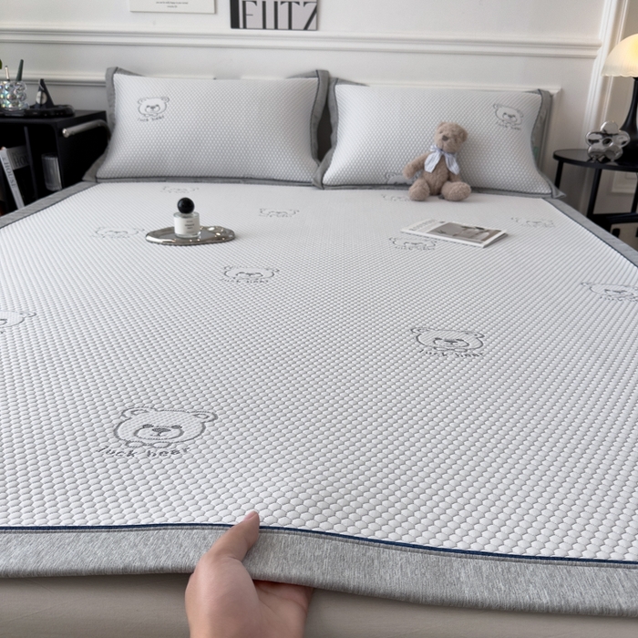 印季家纺 2026新款凉感系列-卡通凉感丝泡泡软席（床席款） 小熊-灰