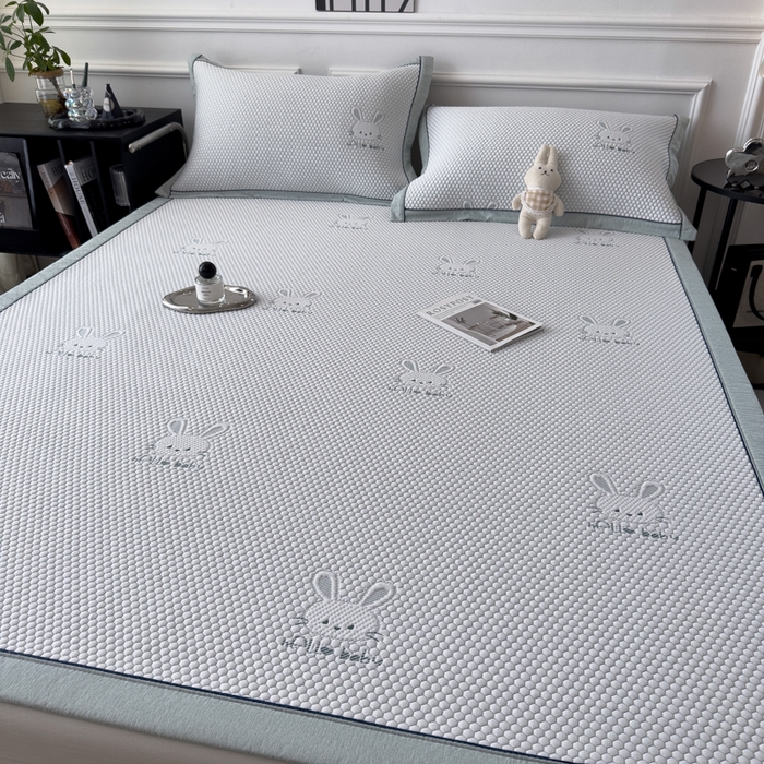 91家纺网 家纺一手货源 找家纺 印季家纺 2026新款凉感系列-卡通凉感丝泡泡软席（床席款） 兔子-绿