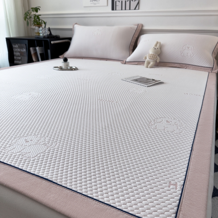 91家纺网 家纺一手货源 找家纺 印季家纺 2026新款凉感系列-卡通凉感丝泡泡软席（床席款） 小狗-粉