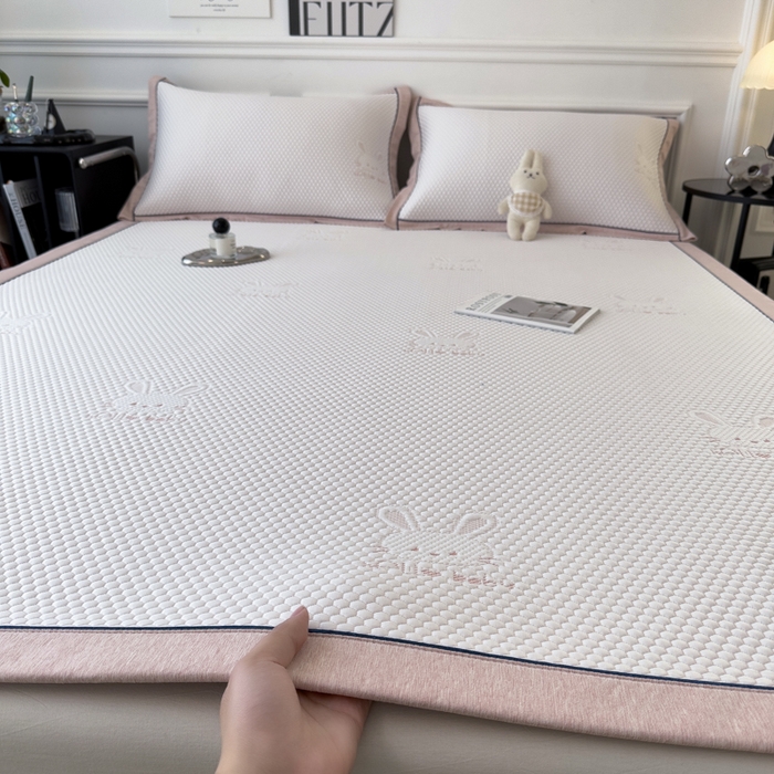 91家纺网 家纺一手货源 找家纺 （总）印季家纺 2026新款凉感系列-卡通凉感丝泡泡软席（床笠款）