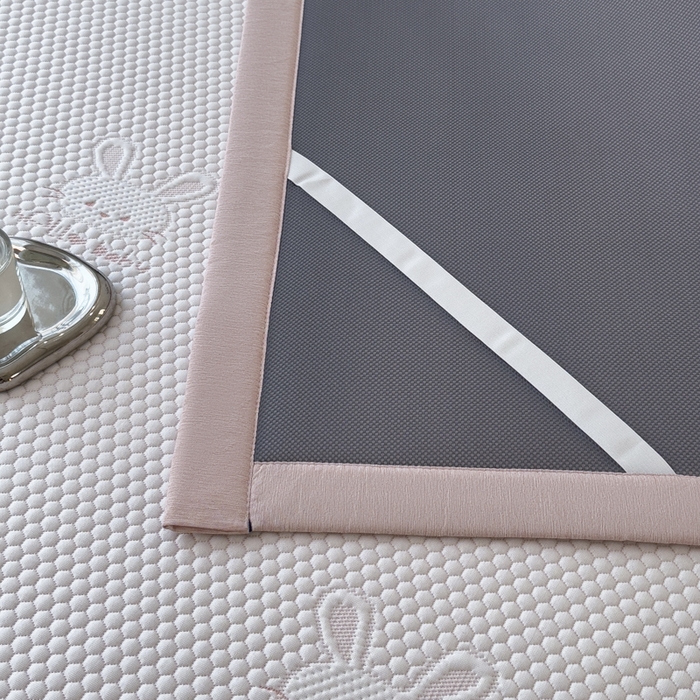 91家纺网 家纺一手货源 找家纺 印季家纺 2026新款凉感系列-卡通凉感丝泡泡软席（床笠款） 兔子-粉