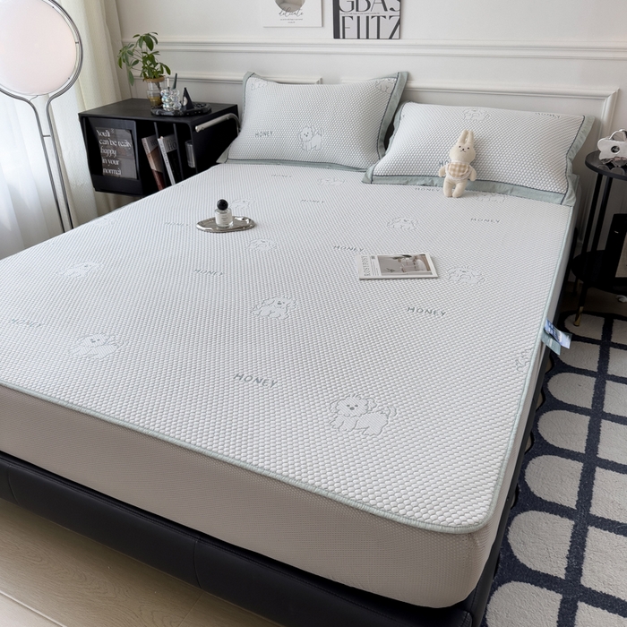 91家纺网 家纺一手货源 找家纺 印季家纺 2026新款凉感系列-卡通凉感丝泡泡软席（床笠款） 小狗-绿