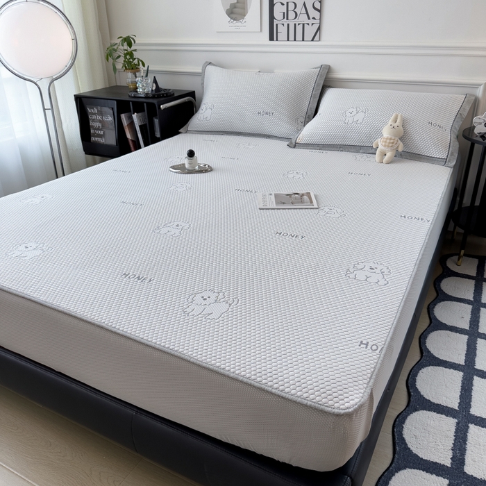 91家纺网 家纺一手货源 找家纺 印季家纺 2026新款凉感系列-卡通凉感丝泡泡软席（床笠款） 小狗-灰