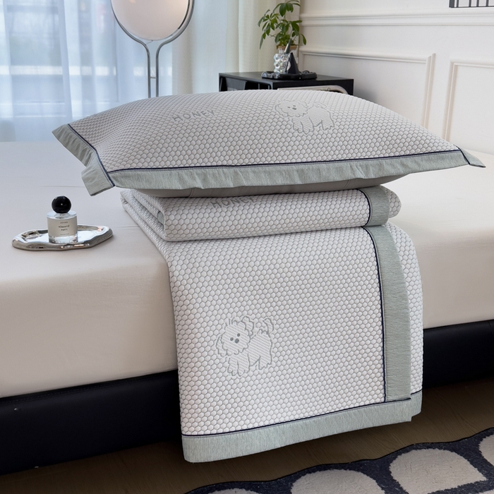 91家纺网 家纺一手货源 找家纺 印季家纺 2026新款凉感系列-卡通凉感丝泡泡软席（床笠款） 小狗-绿