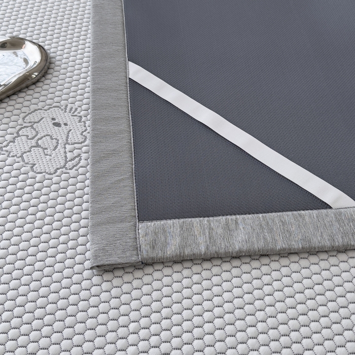 91家纺网 家纺一手货源 找家纺 印季家纺 2026新款凉感系列-卡通凉感丝泡泡软席（床笠款） 小狗-灰