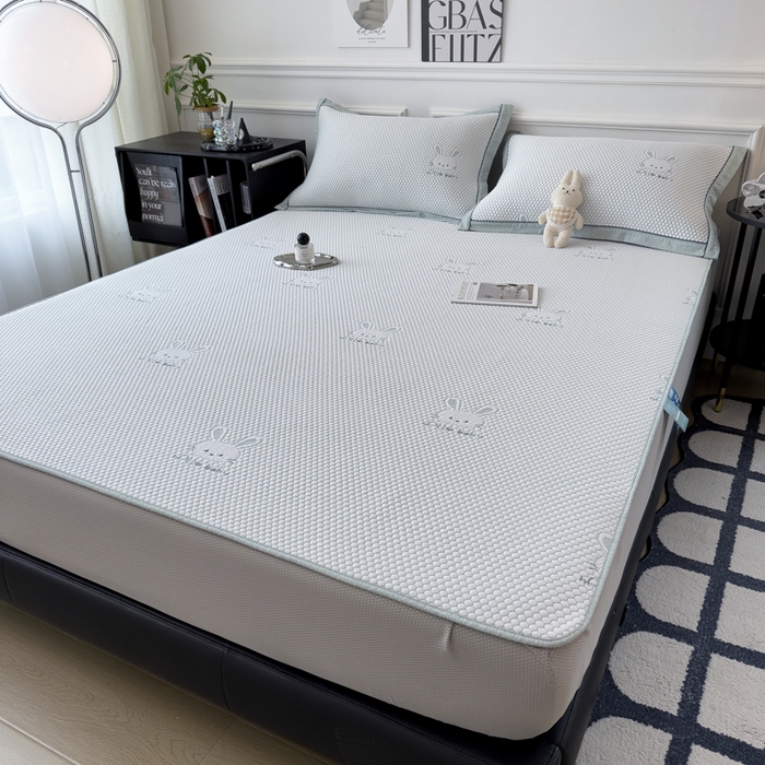 91家纺网 家纺一手货源 找家纺 印季家纺 2026新款凉感系列-卡通凉感丝泡泡软席（床笠款） 兔子-绿