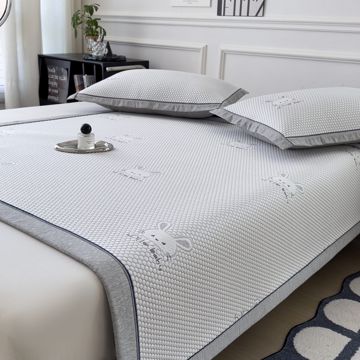 91家纺网 家纺一手货源 找家纺 印季家纺 2026新款凉感系列-卡通凉感丝泡泡软席（床笠款） 兔子-灰