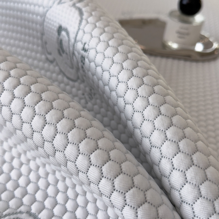 91家纺网 家纺一手货源 找家纺 印季家纺 2026新款凉感系列-卡通凉感丝泡泡软席（床笠款） 小熊-绿