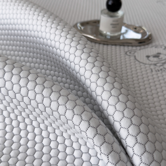 91家纺网 家纺一手货源 找家纺 印季家纺 2026新款凉感系列-卡通凉感丝泡泡软席（床笠款） 小熊-灰