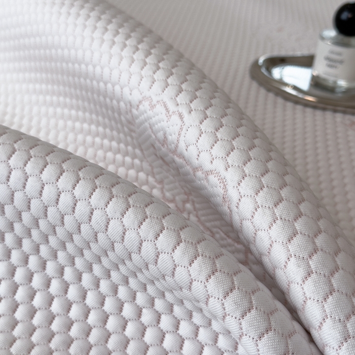 91家纺网 家纺一手货源 找家纺 印季家纺 2026新款凉感系列-卡通凉感丝泡泡软席（床笠款） 小狗-粉