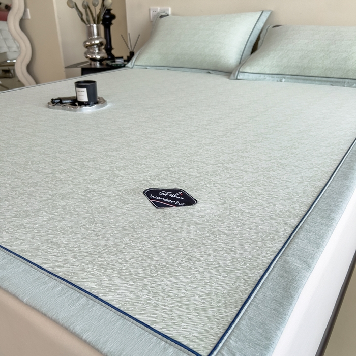 91家纺网 家纺一手货源 找家纺 印季家纺 2026新款凉感系列-丝滑凉感丝软席（床笠款） 肌理纹-绿色