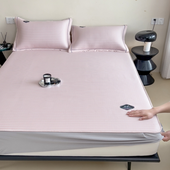 91家纺网 家纺一手货源 找家纺 印季家纺 2026新款凉感系列-丝滑凉感丝软席（床笠款） 条纹-粉色