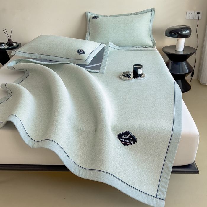 91家纺网 家纺一手货源 找家纺 印季家纺 2026新款凉感系列-丝滑凉感丝软席（床笠款） 肌理纹-绿色